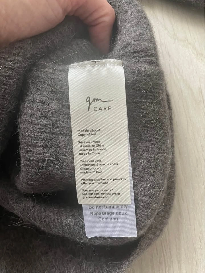 Grace & Mila charcoal square neck knit, very soft, S, NWT - photo 5