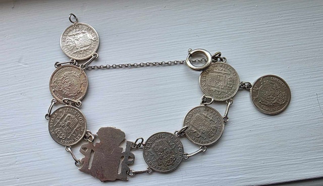 Silver Vintage Spanish Coin Bracelet - photo 2