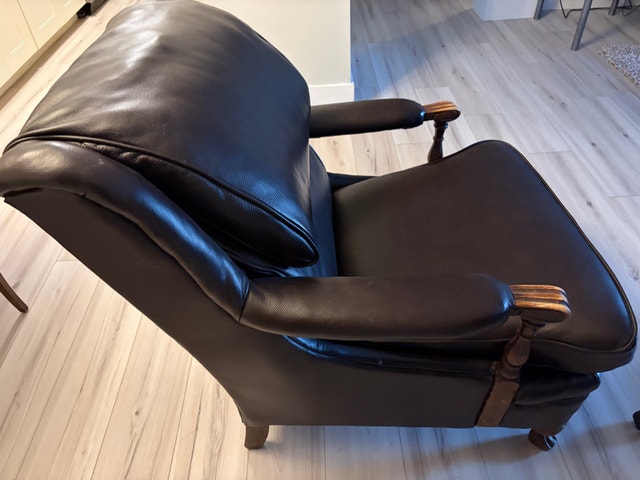 Antique Leather Chair - Professional refurbished - photo 4