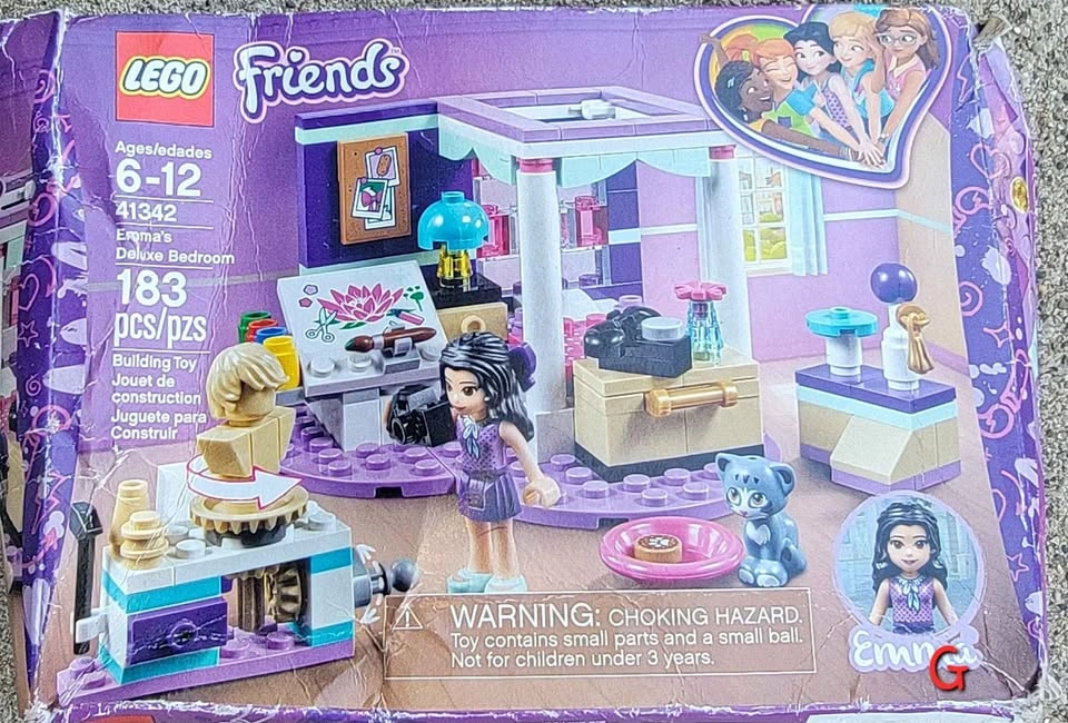 NEW! Lego Friends Emma's Deluxe Bedroom set $25