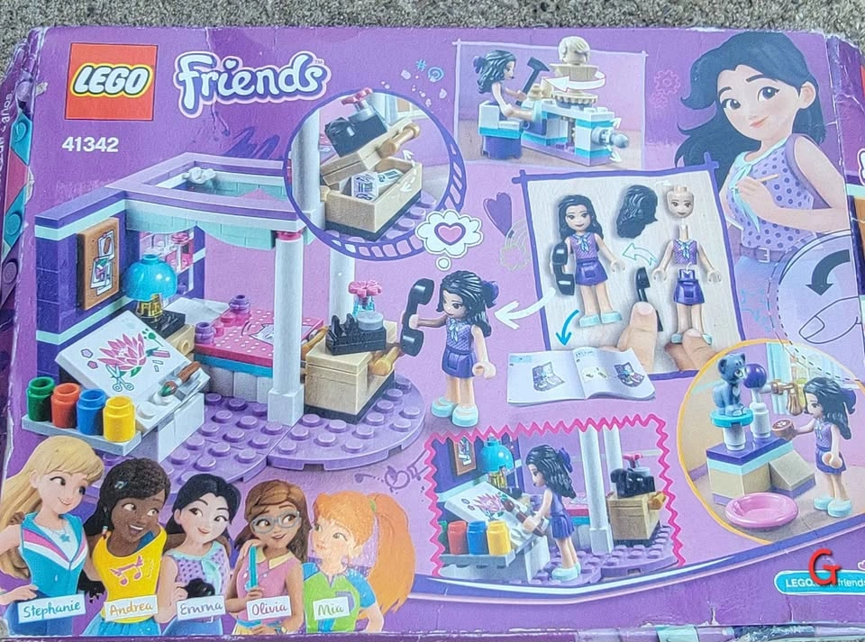 NEW! Lego Friends Emma's Deluxe Bedroom set $25 - photo 2