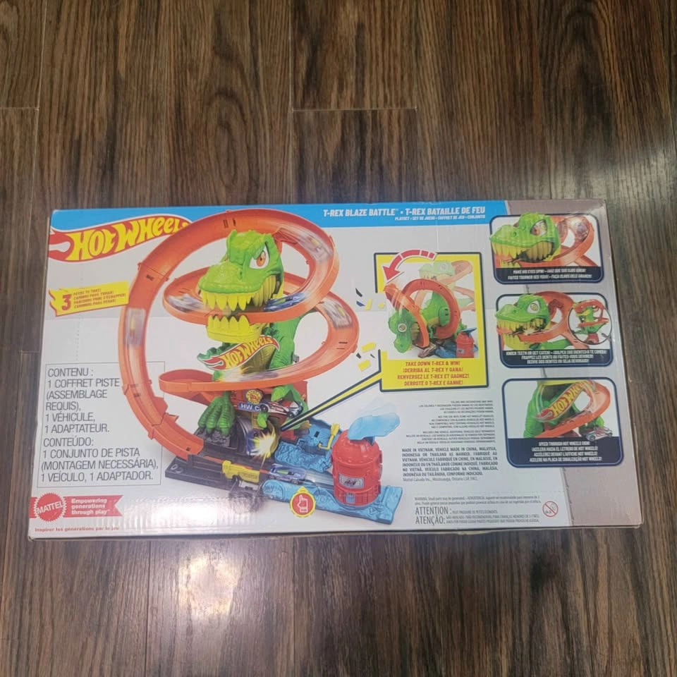 NEW! Hot Wheels T-Rex Car track $40 - photo 2