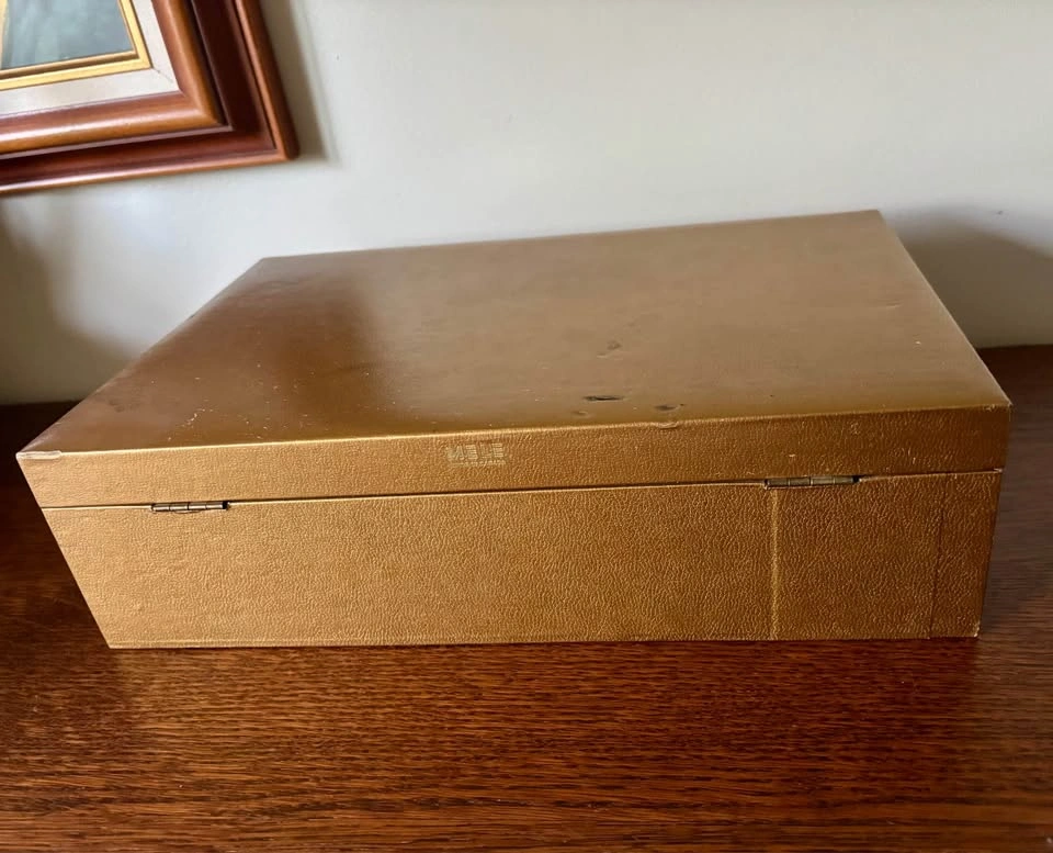 Vintage Mele Automatic Cantilever Jewelry Box Gold Faux Leather - photo 5