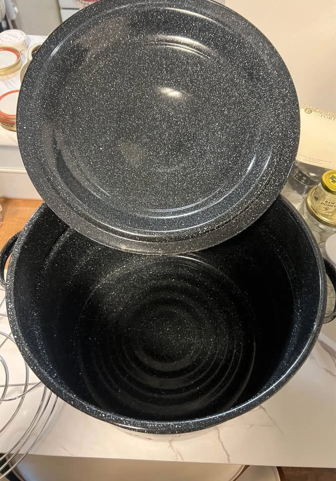 Granite Ware Enamelware Canning Pot with Rack - photo 2