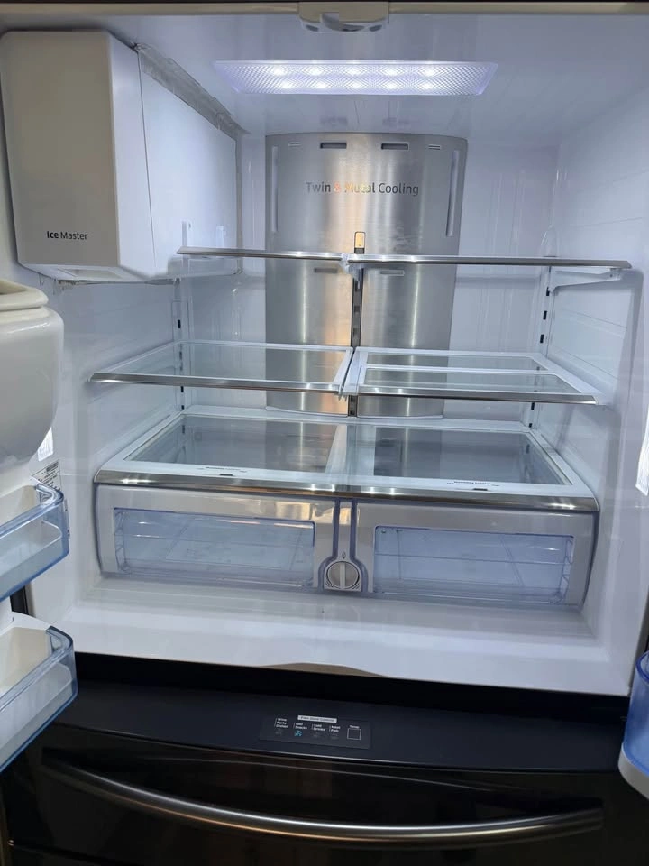 Samsung French Door Refrigerator - photo 2