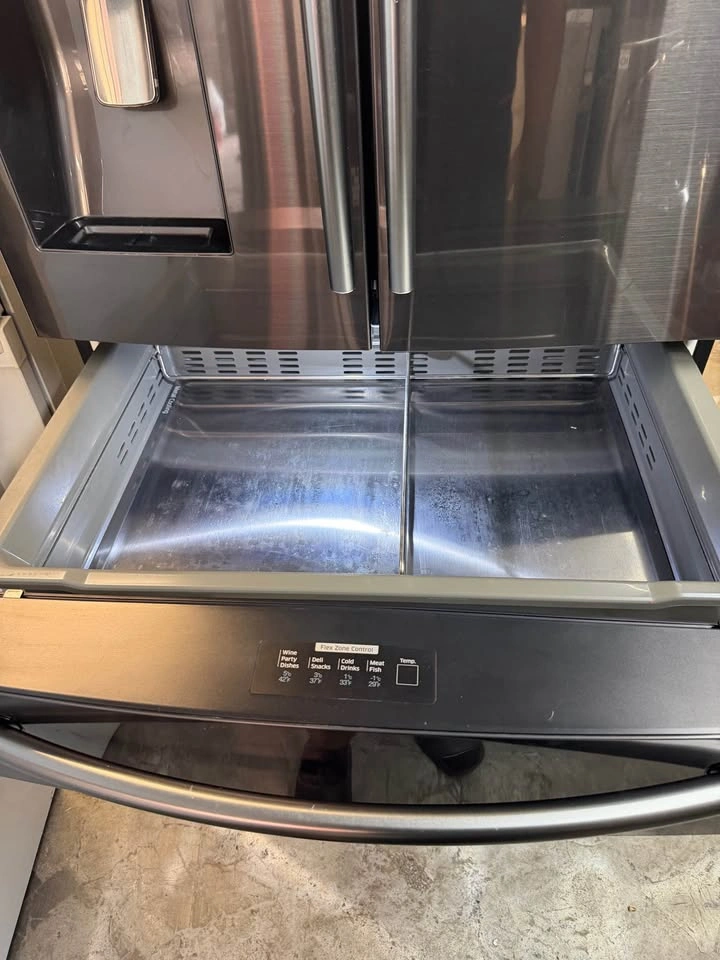 Samsung French Door Refrigerator - photo 4