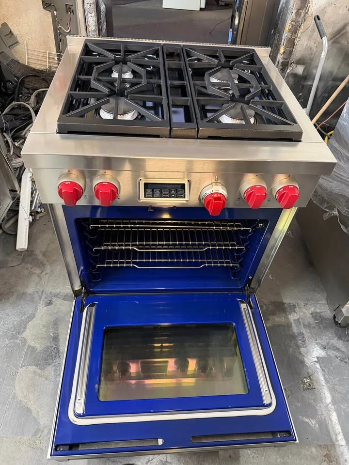 Wolf 30" Professional dual fuel range - photo 4