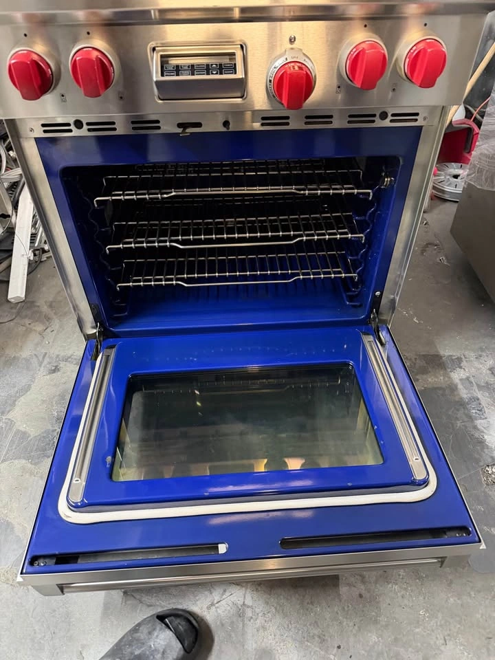 Wolf 30" Professional dual fuel range - photo 5