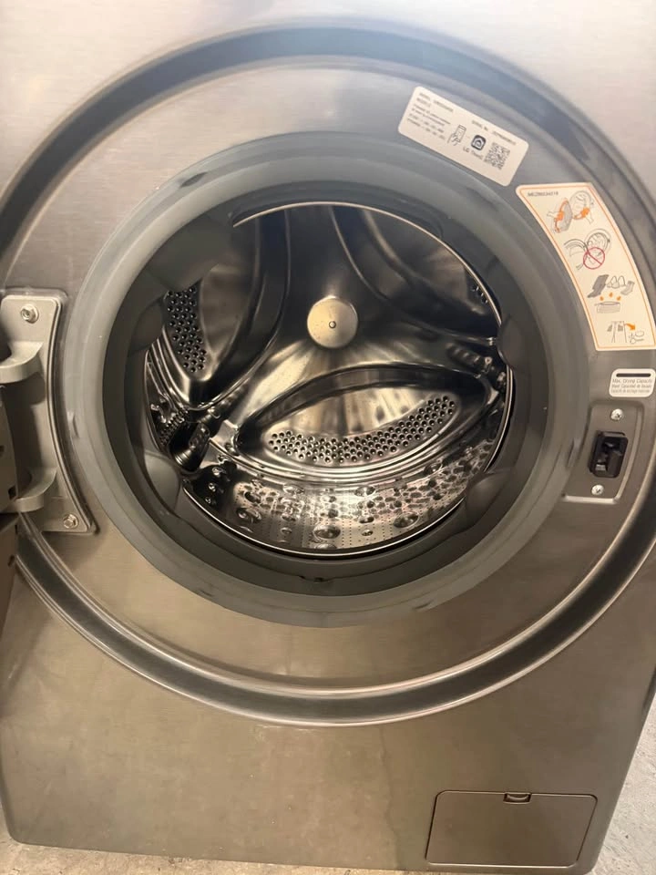 LG ThinQ Inverter Direct Drive Washer Dryer Combo - photo 3