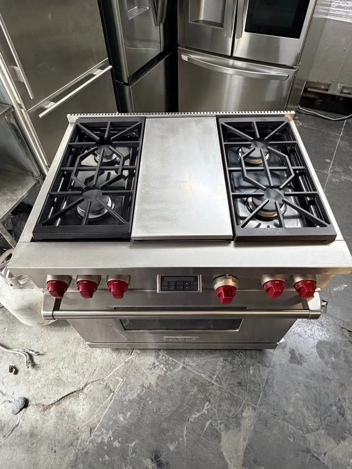 Wolf 36" Dual Fuel Range with Griddle - photo 5