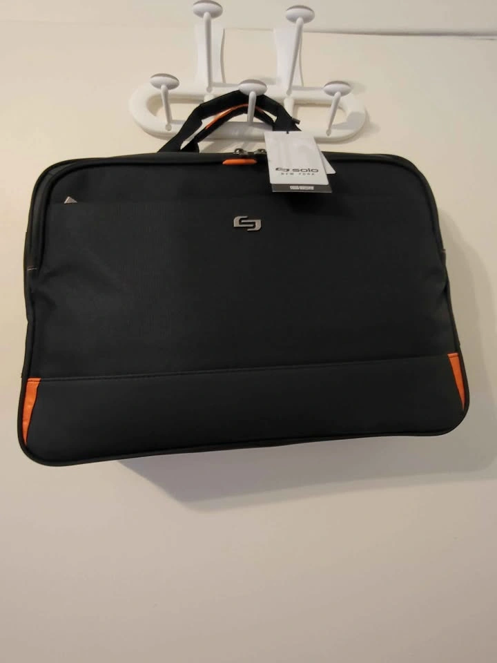17.3' Laptop Crossbody Bag - photo 5
