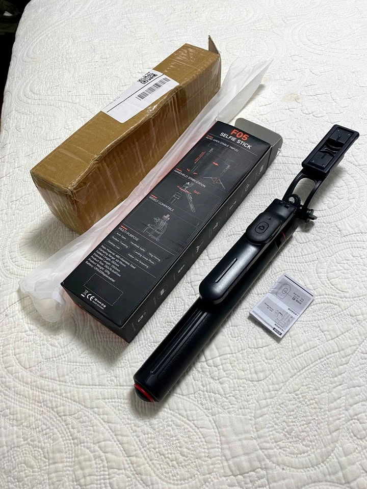 F05 Auto-Opening Tripod Selfie Stick for Smartphones - photo 5