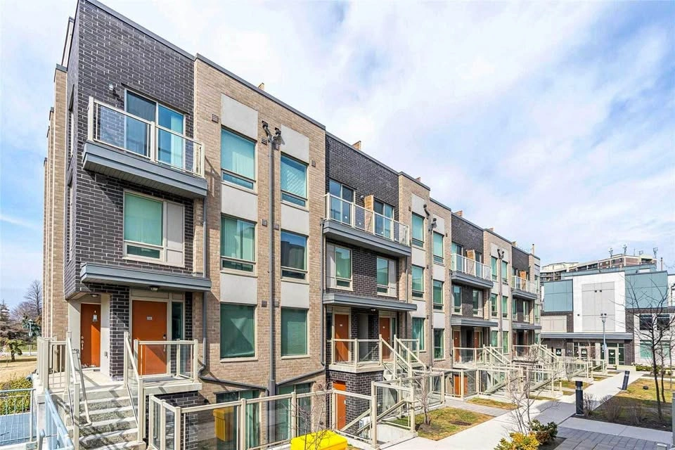 2 Beds 2 Baths - Townhouse