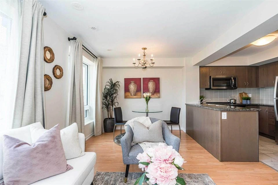 2 Beds 2 Baths - Townhouse - photo 4