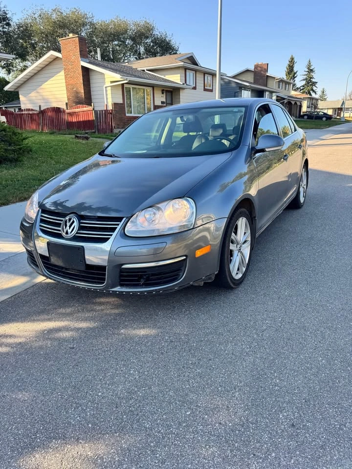 2010 Volkswagen Jetta - photo 3