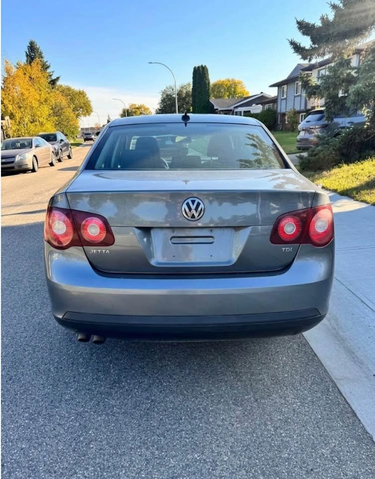 2010 Volkswagen Jetta - photo 5