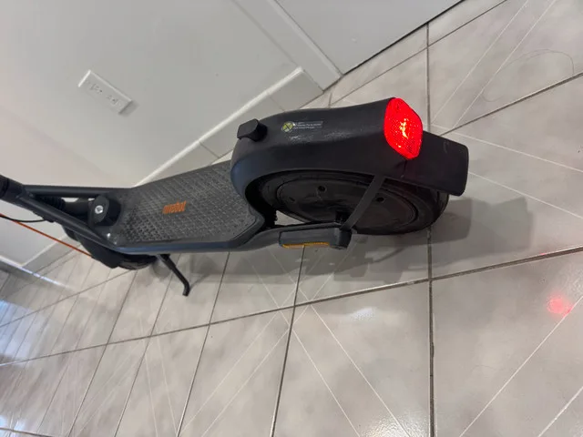Segway Ninebot F2 Pro Scooter image indicator(4)