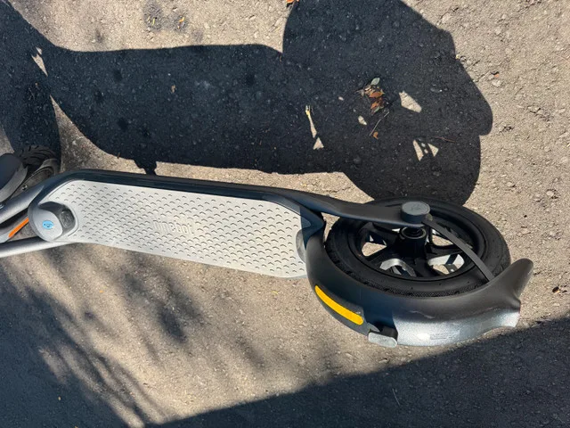 Segway Ninebot F30 Scooter image indicator(3)