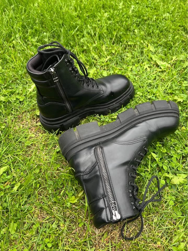 Zara Premium Men's Chunky Lug Sole Combat Boots – Black - photo 3
