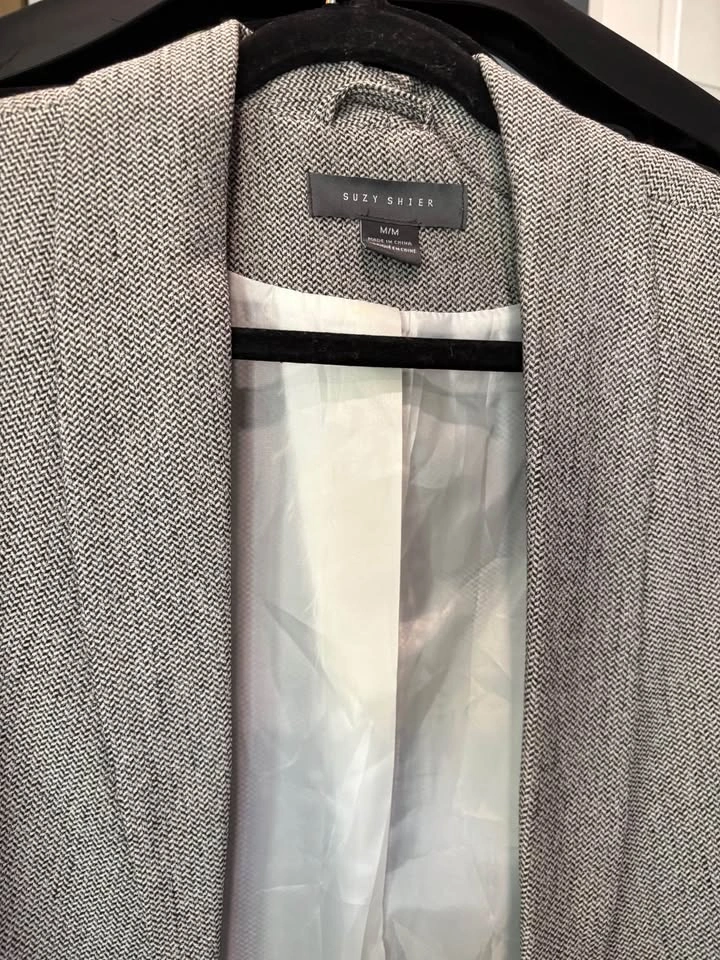Suzy Shier Grey Herringbone Ruched Sleeve Blazer Size M - photo 2