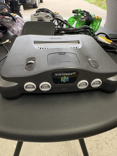 Nintendo 64 N64 Console Bundle 3 Controllers Jumper Pak Cords - photo 2