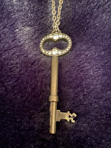 Antique Gold Key Charm With Rhinestones On 16” Necklace - photo 2