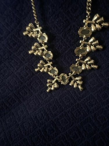 Loft Grey Crystal Leaf Statement Necklace 18” Adjustable - photo 4