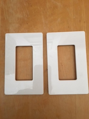 Leviton 80301-SW Decora Screwless Two Gang Wallplate - White