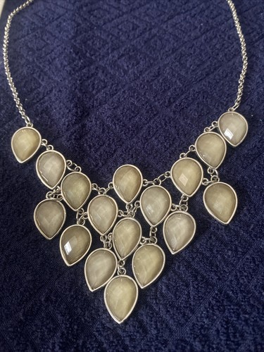 Gunmetal gray/silver smokey teardrop costume jewelry necklace - photo 2
