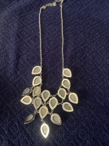 Gunmetal gray/silver smokey teardrop costume jewelry necklace - photo 3