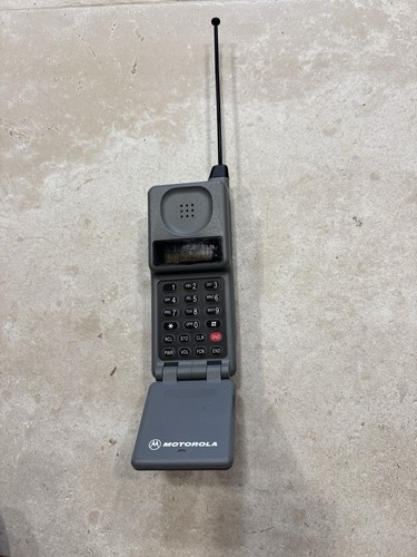 Vintage Motorola MicroTAC Flip Cell Phone Bundle - photo 4