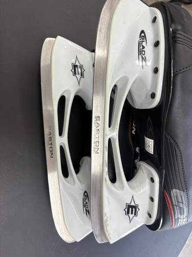 Easton Synergy Hockey Skates Size 10 w/ Blade Guards - photo 4