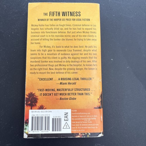 The Fifth Witness by Michael Connelly Paperback book - photo 2
