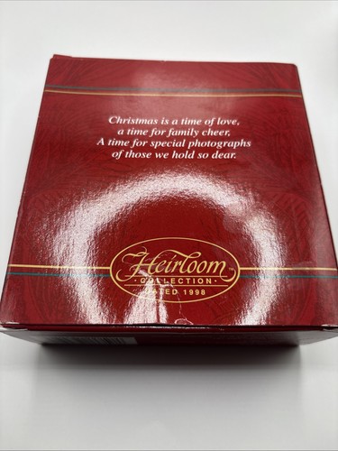 Carlton Cards Heirloom Collection 1998 Our Family Photo Holder O - photo 2