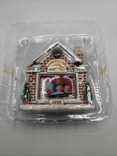Carlton Cards Heirloom Collection 1998 Our Family Photo Holder O - photo 3