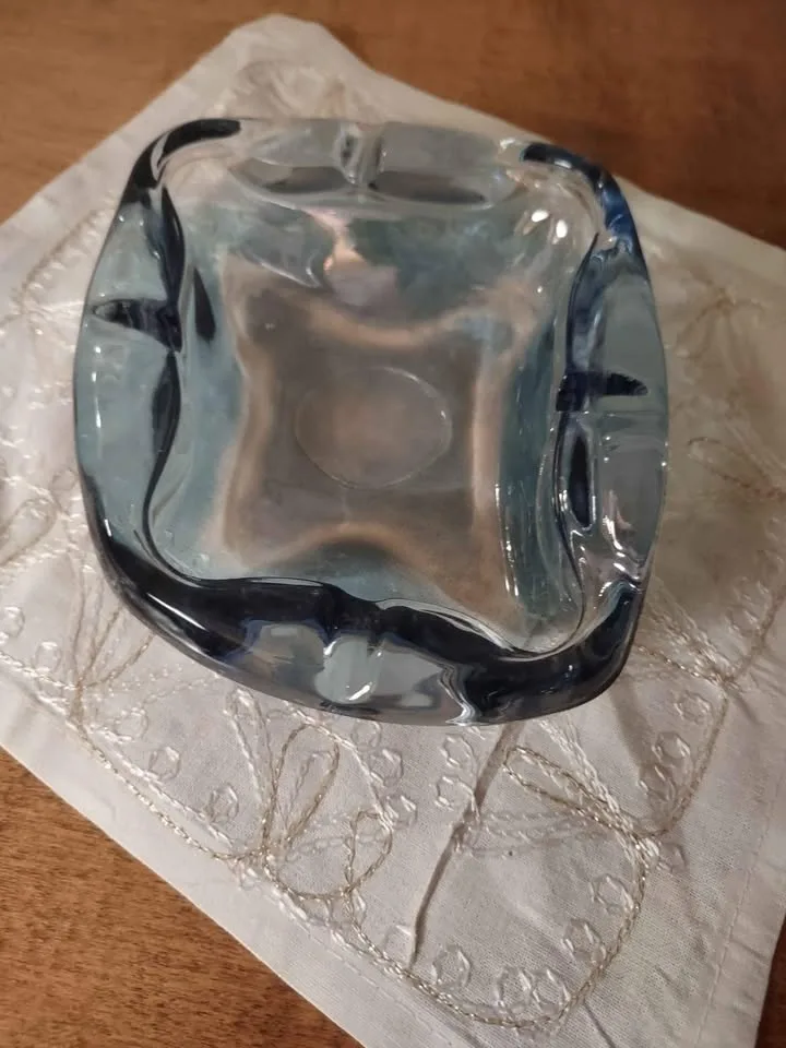 Vintage MCM Retro Amoeba Ashtrays 1970s image indicator(2)