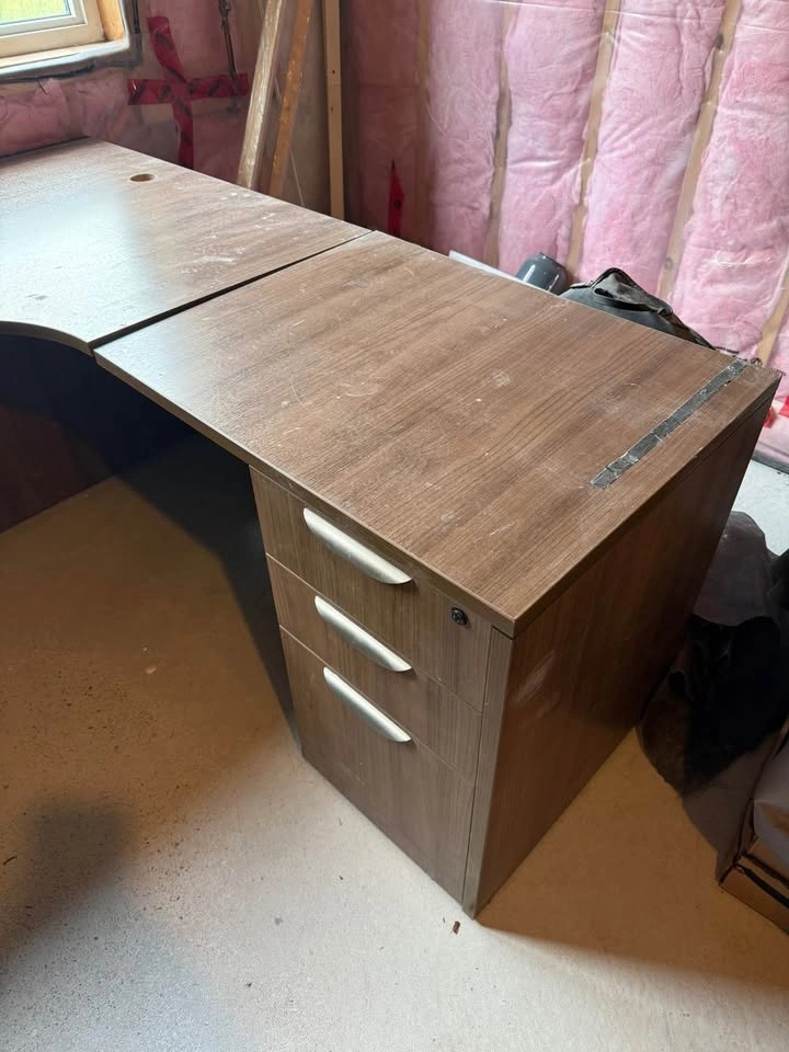 FREE Office table - photo 2
