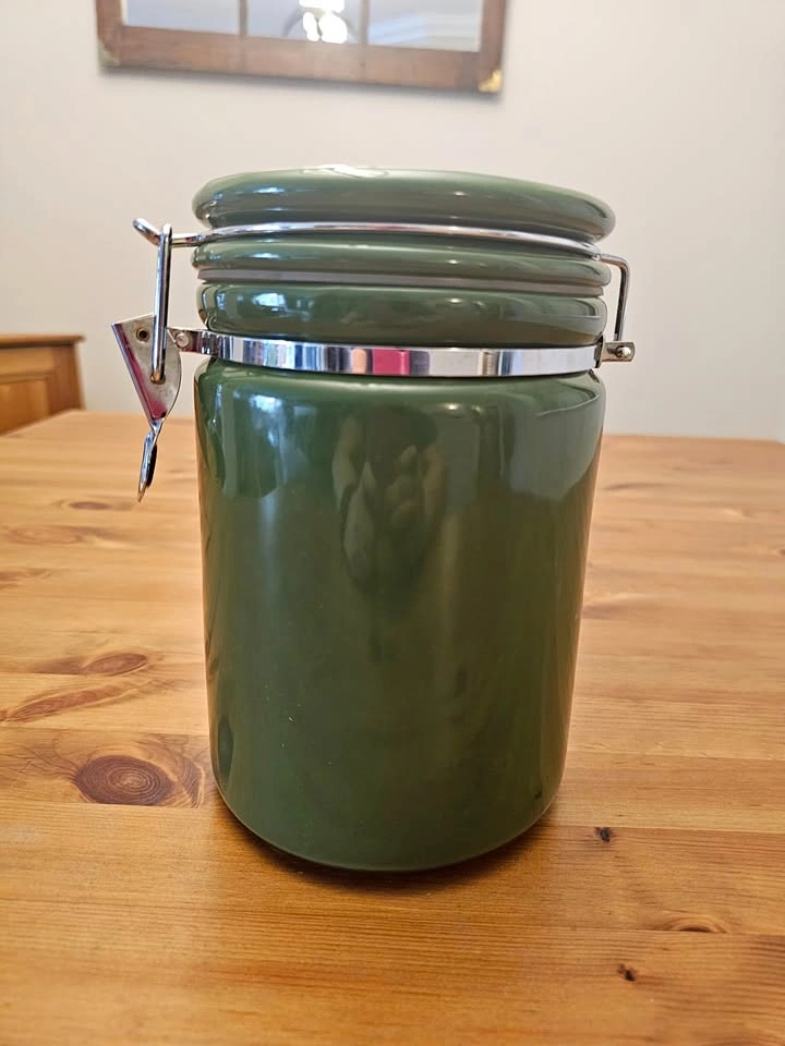 $18 OBO Air-tight cannister