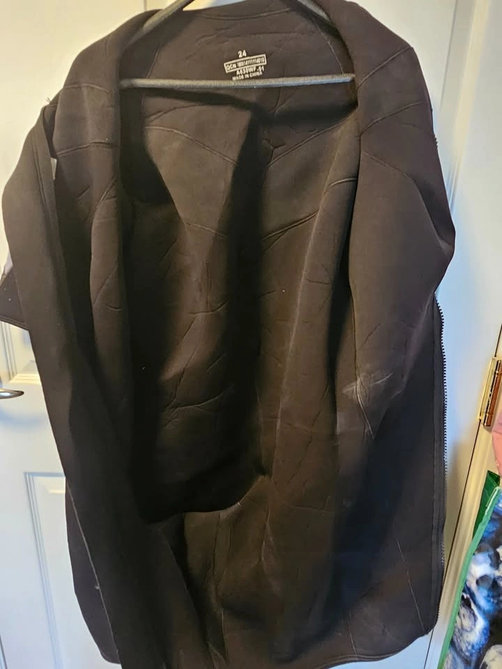 $70 OBO Woman's plus shortie wetsuit - photo 4