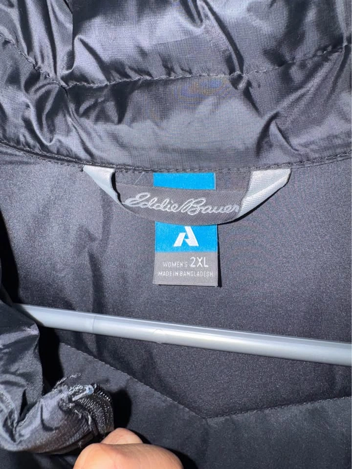 Eddie Bauer Women’s First Ascent Puffer Jacket - photo 5