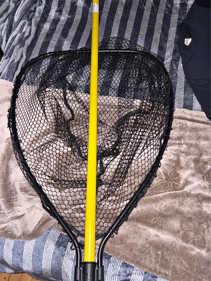 Lucky Strike telescopic net (good for pier salmon fishing)