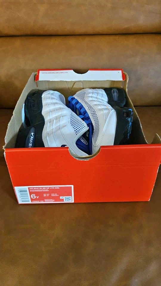 Nike Air Max 95 BB SE LTR (GS) Size 6Y - White/Racer Blue