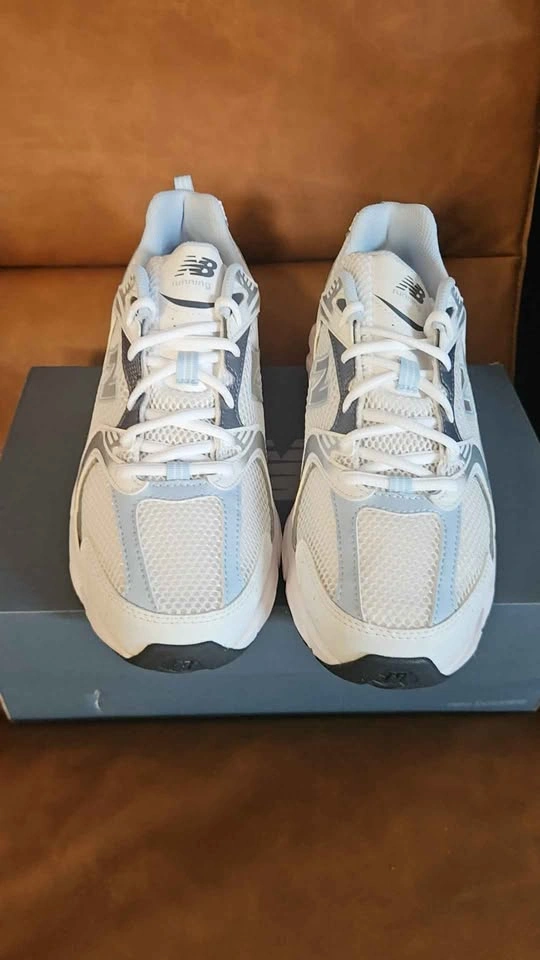 New Balance 530 White Grey Sneakers Size 9.5 - photo 2