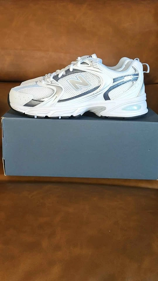 New Balance 530 White Grey Sneakers Size 9.5 - photo 5