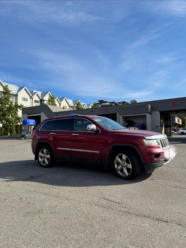 2012 Jeep Grand Cherokee - photo 2