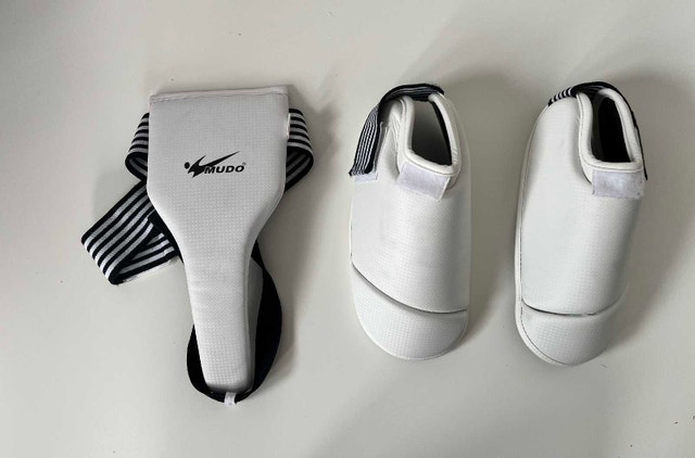 Complete Mudo Taekwondo Sparring Gear Set – Like New - photo 2