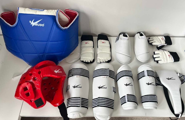 Complete Mudo Taekwondo Sparring Gear Set – Like New - photo 5