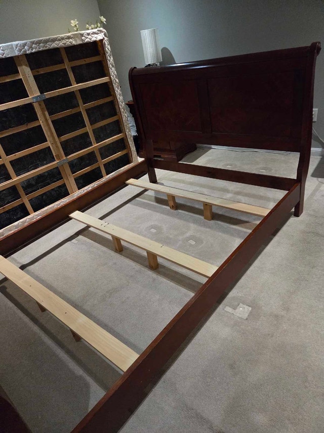 Solid Wood Sleigh Bed Frame – Cherry Finish – Queen - photo 3