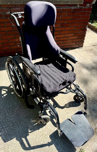 Maple Leaf Super Tilt Wheelchair (16” x 18”) with ROHO Cushion - photo 5