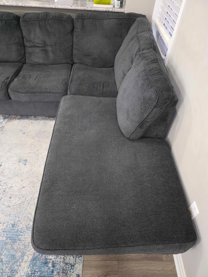FREE Well-loved pull out sofa. Must be gone by Sept 27th. - photo 5